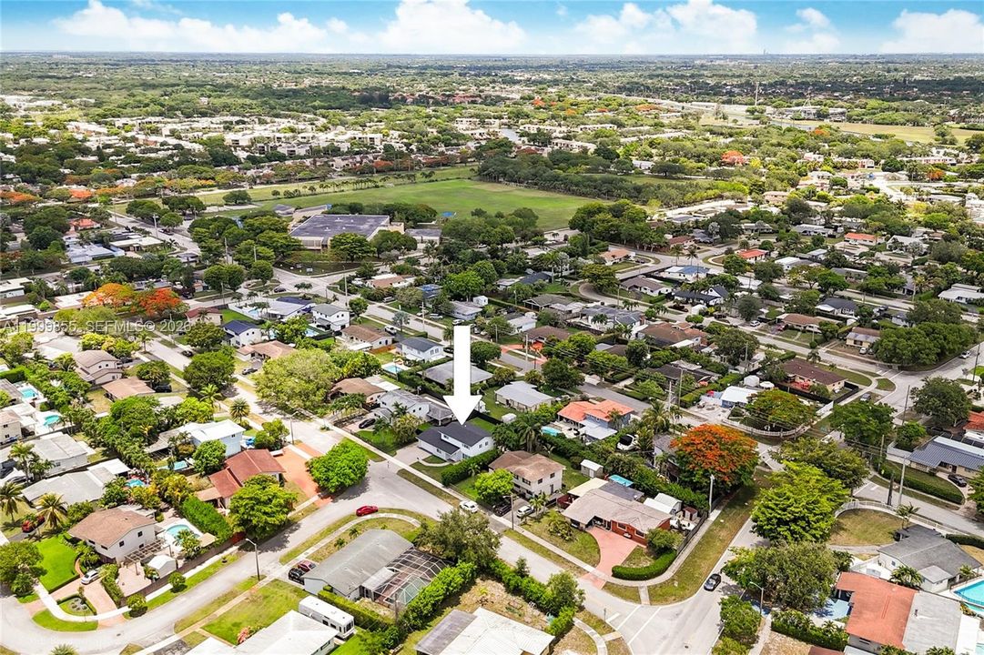 En Venta: $849,990 (4 camas, 3 baños, 1920 Pies cuadrados)