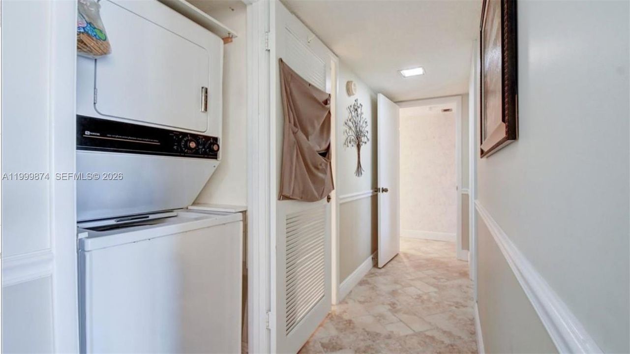 На продажу: $195,000 (2 спален, 2 ванн, 1100 Квадратных фут)