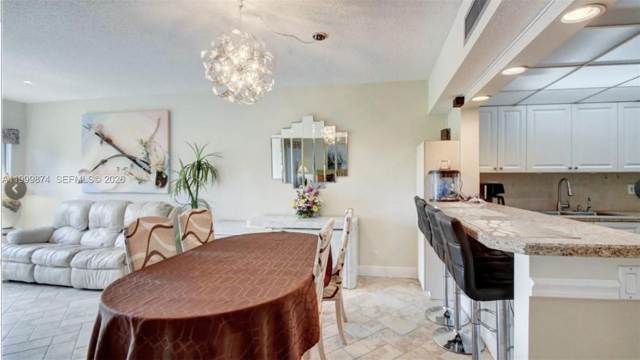 На продажу: $195,000 (2 спален, 2 ванн, 1100 Квадратных фут)