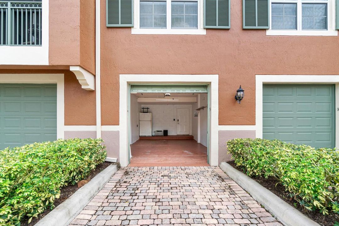 024-11730SaintAndrewsPlace-Wellington-FL