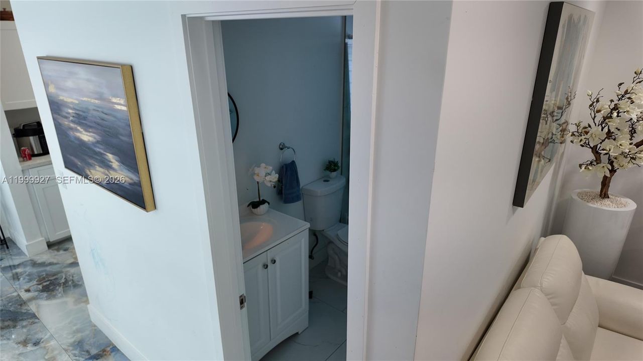 На продажу: $610,000 (3 спален, 2 ванн, 1356 Квадратных фут)