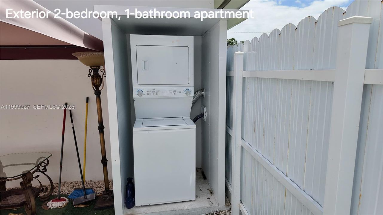 На продажу: $610,000 (3 спален, 2 ванн, 1356 Квадратных фут)