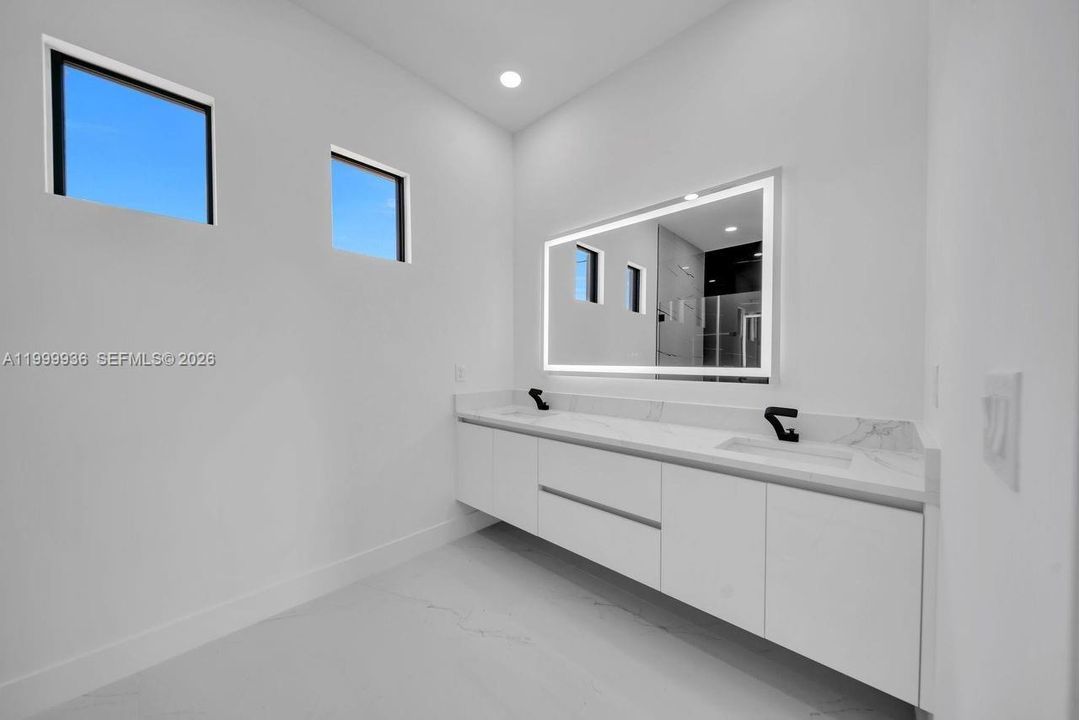 En Venta: $364,900 (3 camas, 2 baños, 1650 Pies cuadrados)