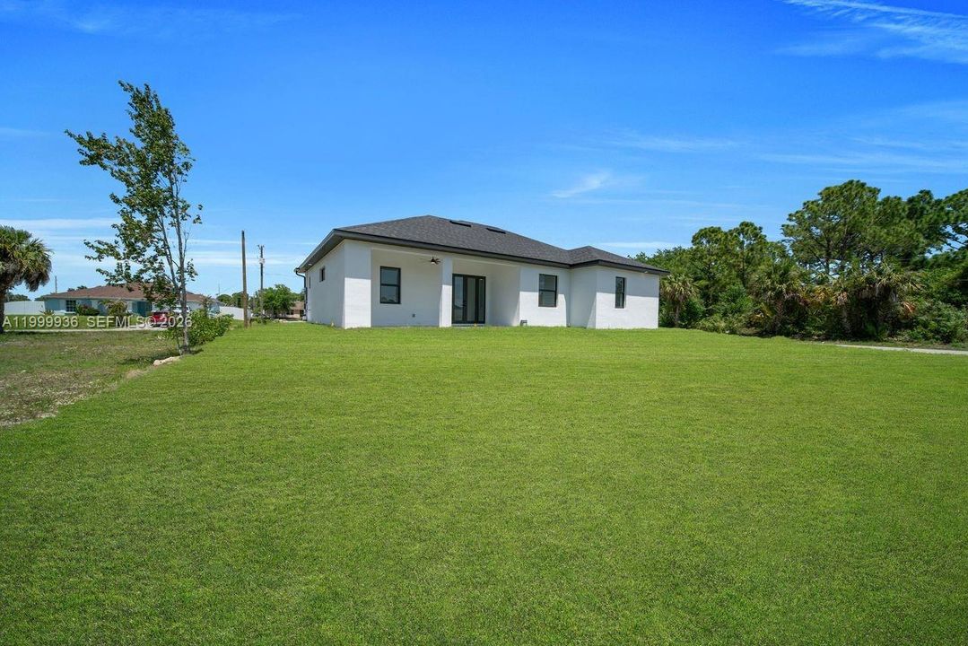 En Venta: $364,900 (3 camas, 2 baños, 1650 Pies cuadrados)