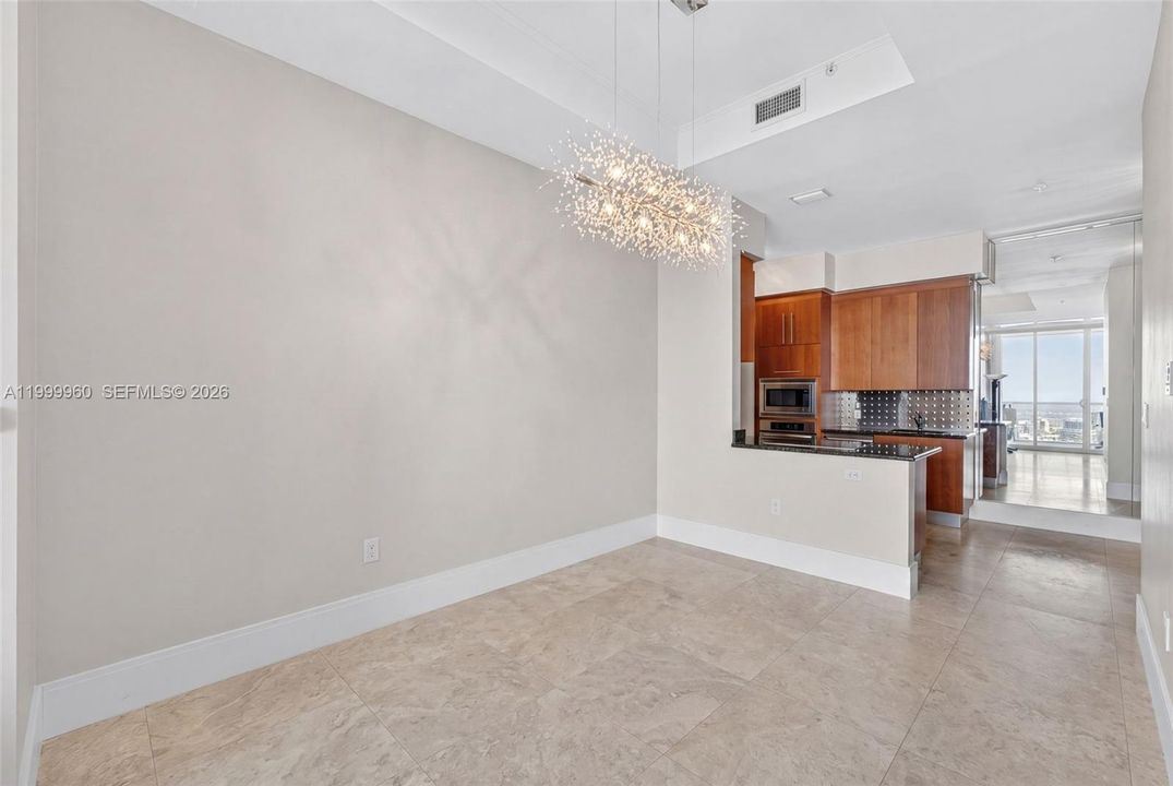 For Sale: $1,575,000 (2 beds, 2 baths, 1600 Square Feet)