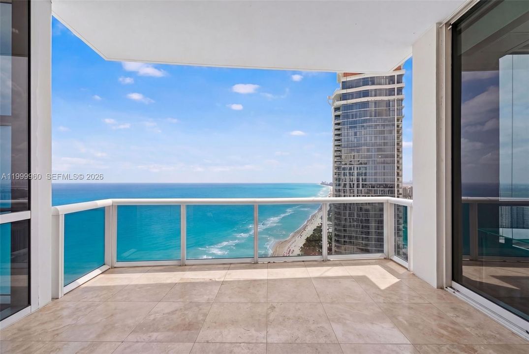 For Sale: $1,575,000 (2 beds, 2 baths, 1600 Square Feet)