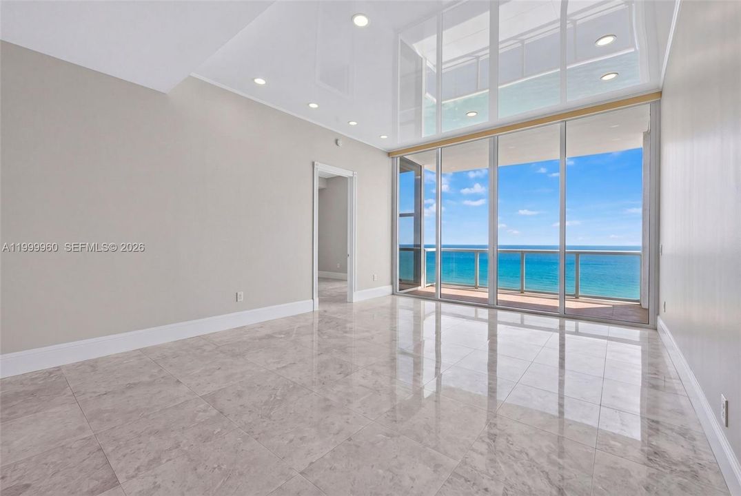 For Sale: $1,575,000 (2 beds, 2 baths, 1600 Square Feet)