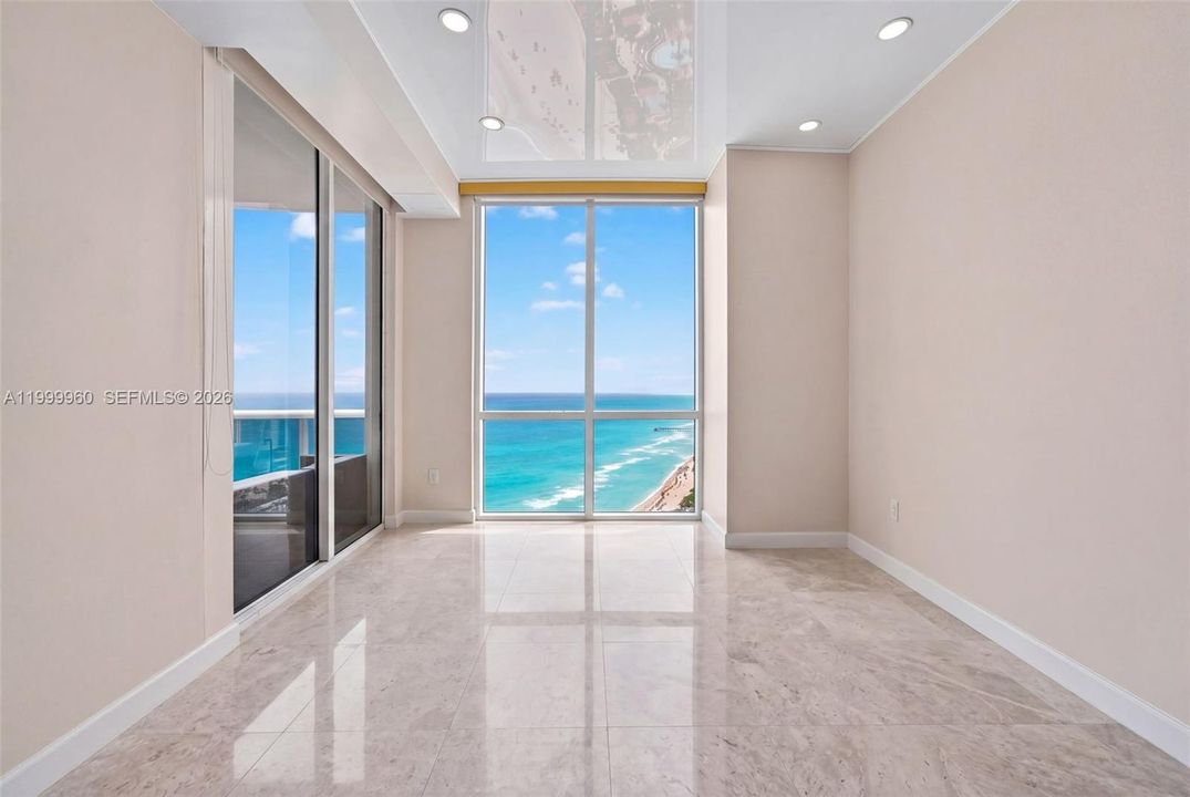For Sale: $1,575,000 (2 beds, 2 baths, 1600 Square Feet)