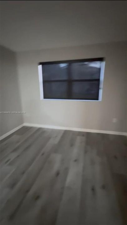 For Sale: $200,000 (1 beds, 1 baths, 679 Square Feet)