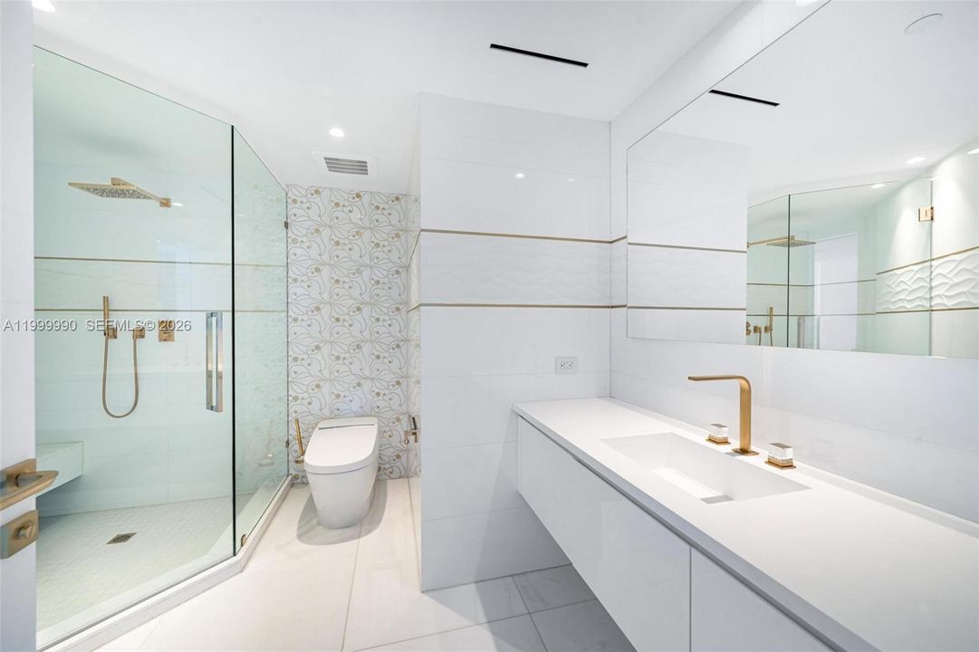 For Sale: $24,999,000 (4 beds, 6 baths, 5680 Square Feet)