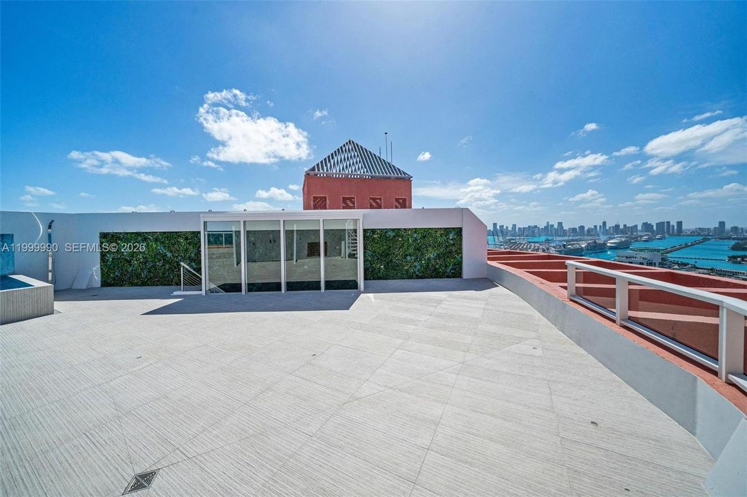 For Sale: $24,999,000 (4 beds, 6 baths, 5680 Square Feet)