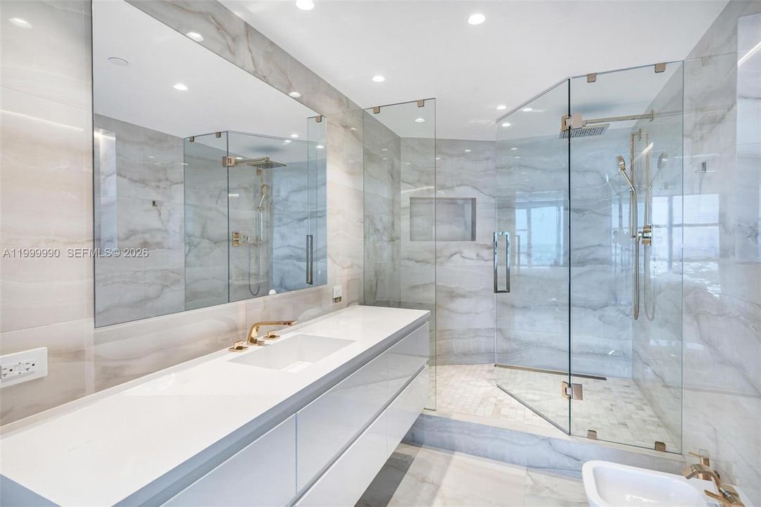 For Sale: $24,999,000 (4 beds, 6 baths, 5680 Square Feet)