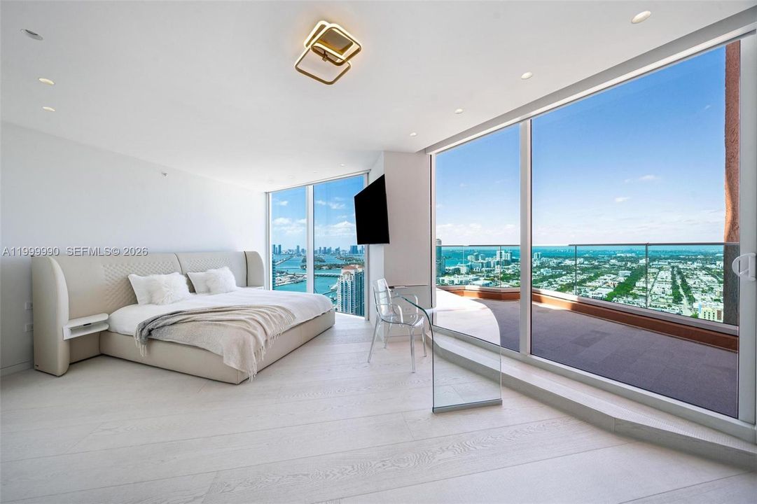 For Sale: $24,999,000 (4 beds, 6 baths, 5680 Square Feet)