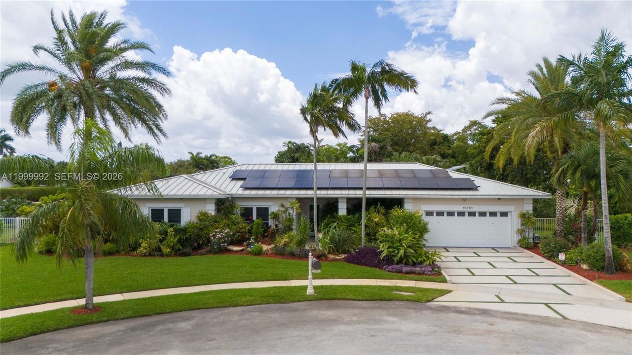 Active With Contract: $1,399,000 (4 beds, 3 baths, 3397 Square Feet)