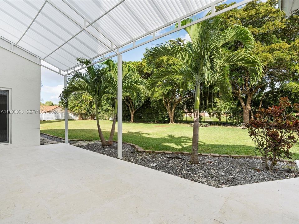 Recientemente alquilado: $4,980 (4 camas, 2 baños, 2298 Pies cuadrados)