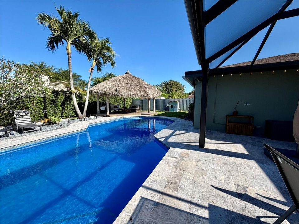 En Renta: $5,599 (3 camas, 2 baños, 1800 Pies cuadrados)