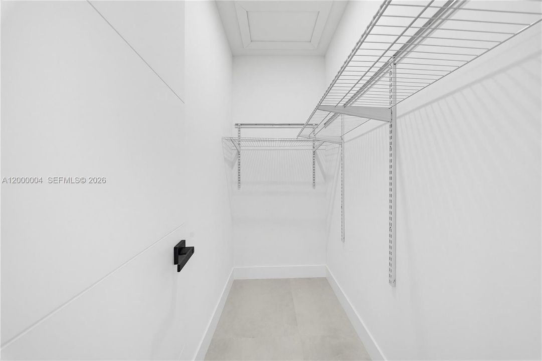 For Sale: $599,500 (3 beds, 2 baths, 1093 Square Feet)