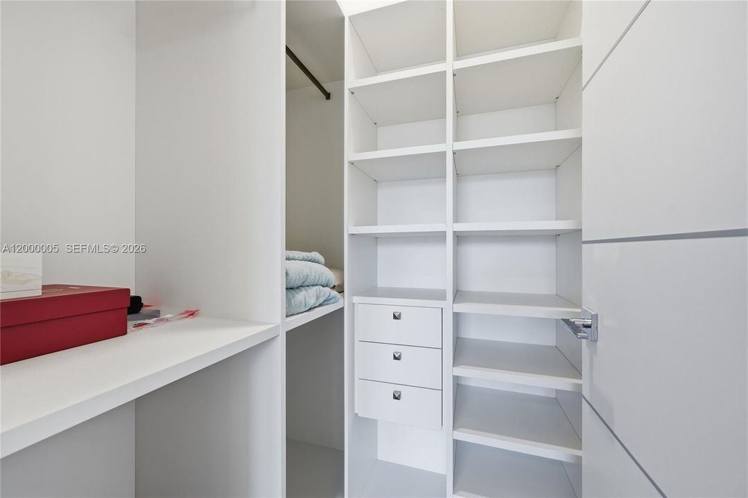 En Renta: $50,000 (5 camas, 6 baños, 4759 Pies cuadrados)