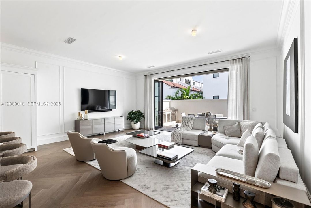 For Sale: $4,999,000 (4 beds, 4 baths, 4080 Square Feet)