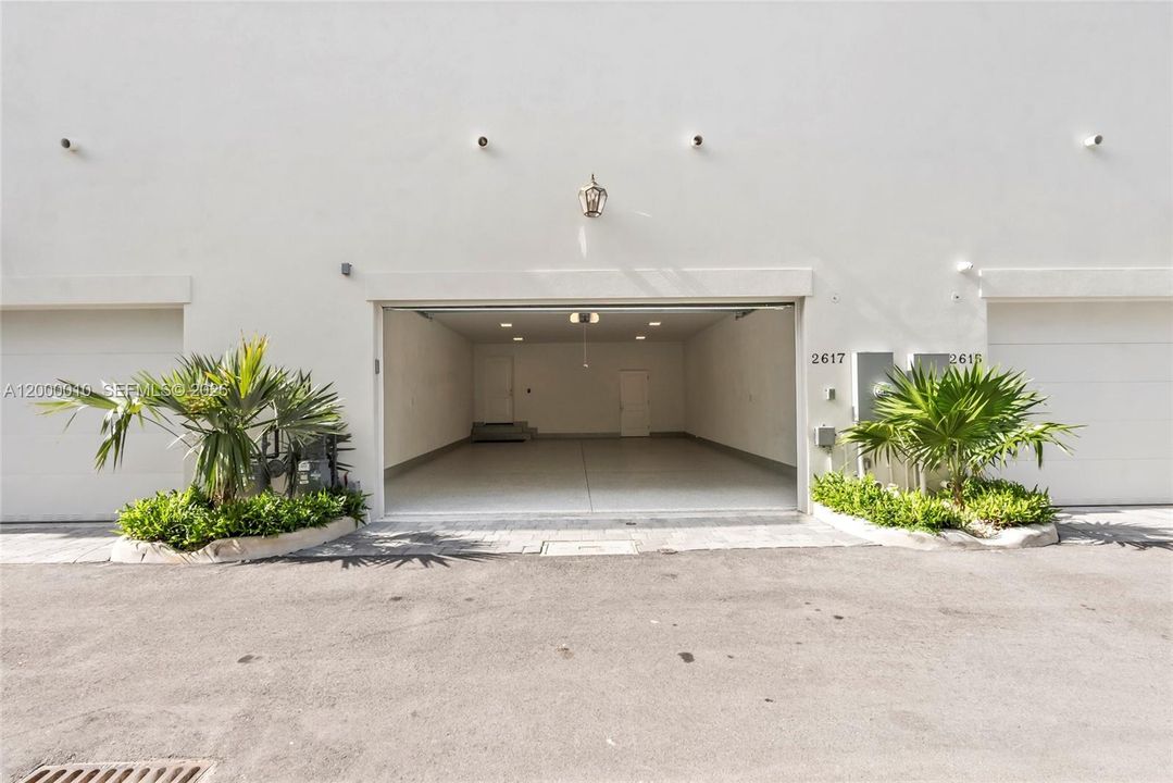 For Sale: $4,999,000 (4 beds, 4 baths, 4080 Square Feet)