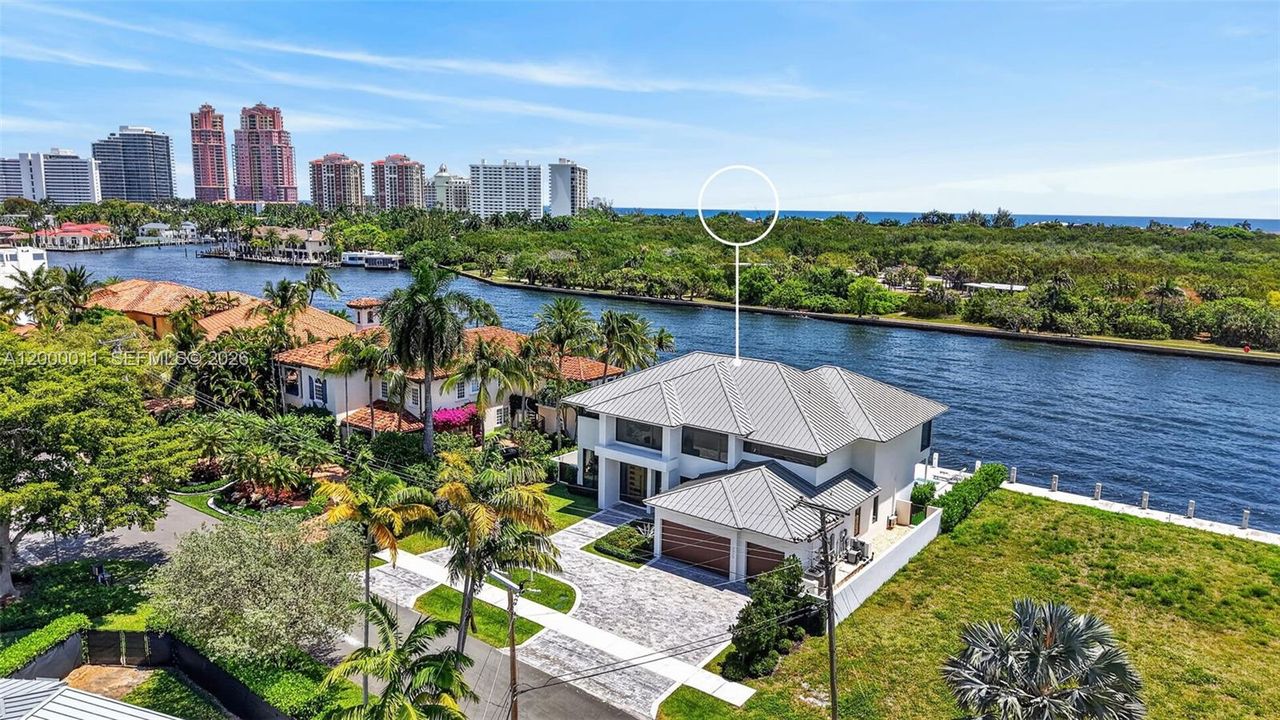 For Sale: $10,495,000 (5 beds, 6 baths, 4991 Square Feet)