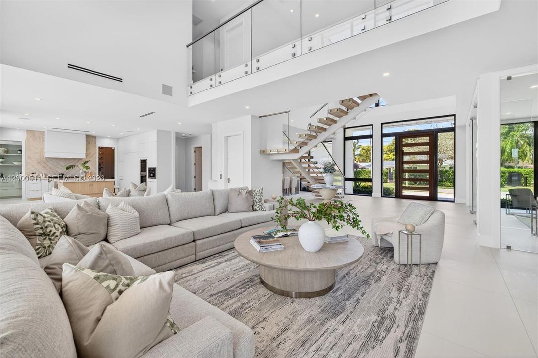 For Sale: $10,495,000 (5 beds, 6 baths, 4991 Square Feet)