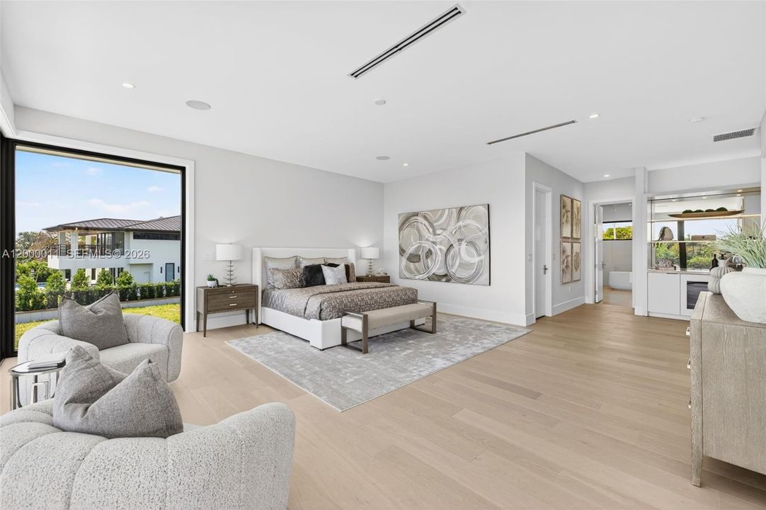 For Sale: $10,495,000 (5 beds, 6 baths, 4991 Square Feet)