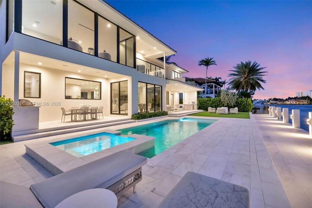 For Sale: $10,495,000 (5 beds, 6 baths, 4991 Square Feet)