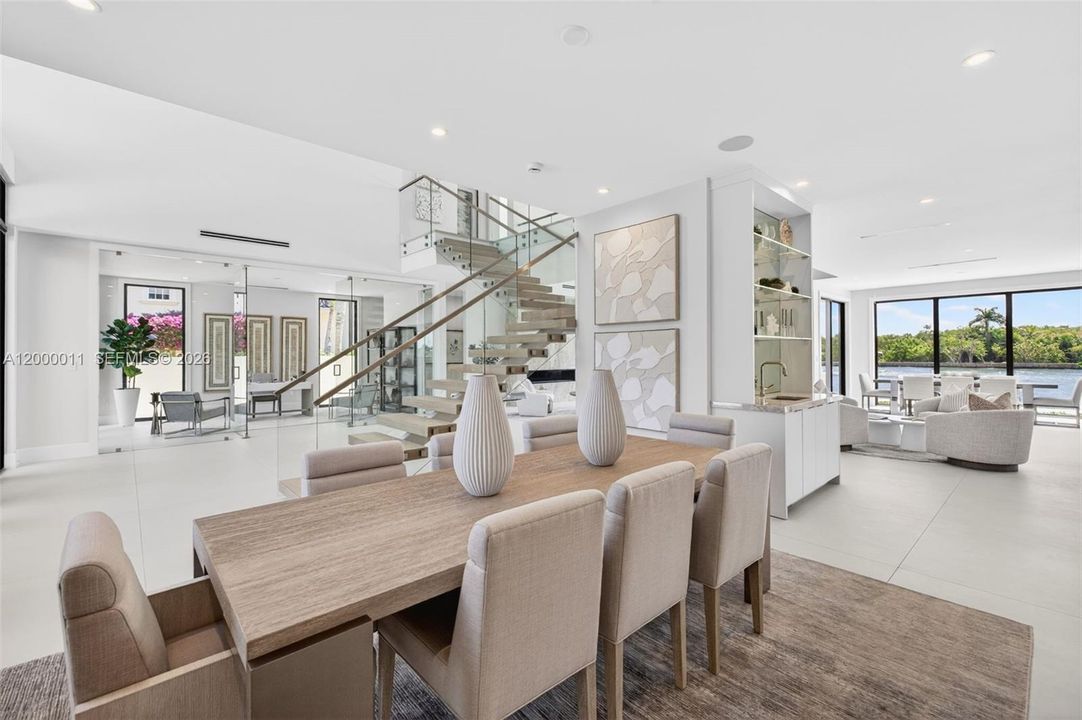 For Sale: $10,495,000 (5 beds, 6 baths, 4991 Square Feet)