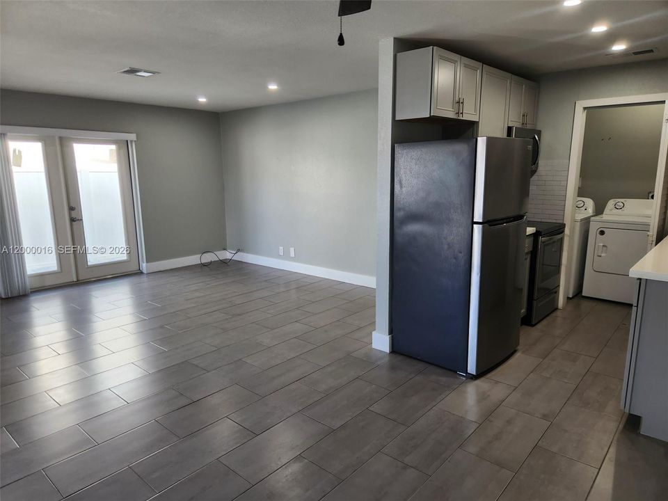 Active With Contract: $2,750 (3 beds, 2 baths, 2174 Square Feet)