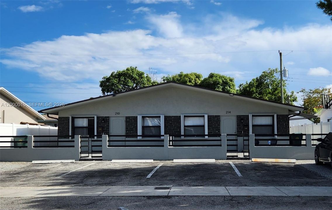Active With Contract: $2,750 (3 beds, 2 baths, 2174 Square Feet)