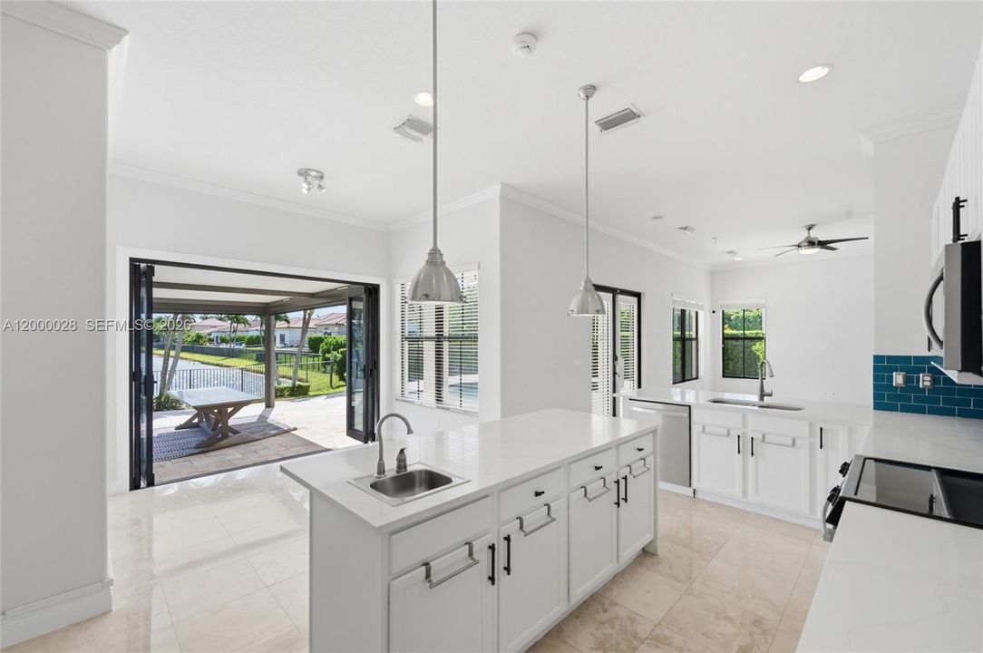 Recently Sold: $1,400,000 (4 beds, 3 baths, 3130 Square Feet)