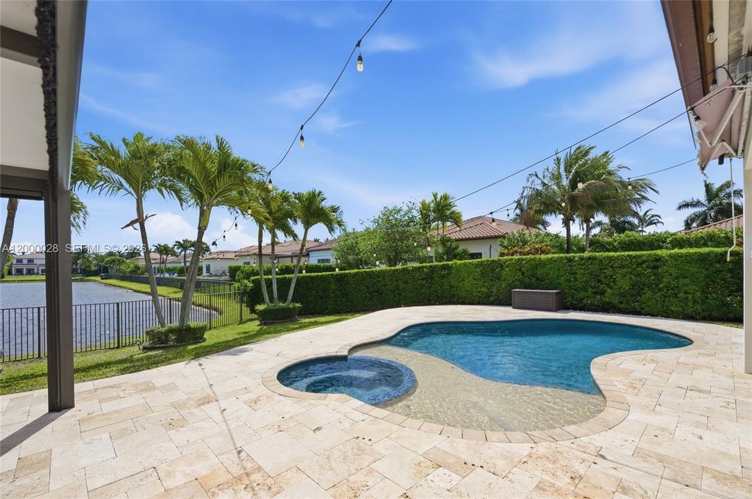 Recently Sold: $1,400,000 (4 beds, 3 baths, 3130 Square Feet)