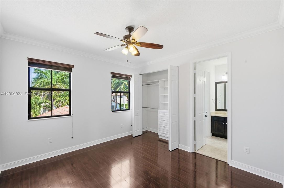 Recently Sold: $1,400,000 (4 beds, 3 baths, 3130 Square Feet)