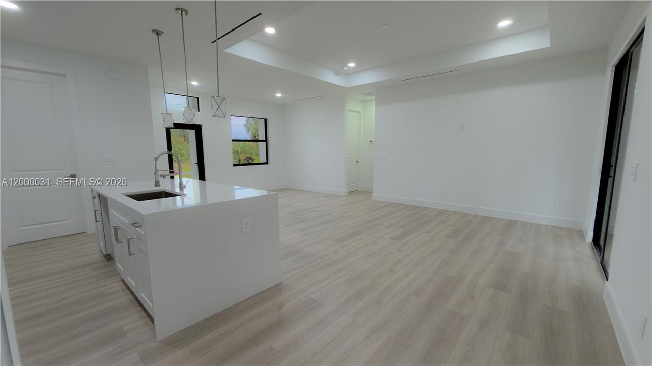 На продажу: $355,000 (3 спален, 2 ванн, 0 Квадратных фут)