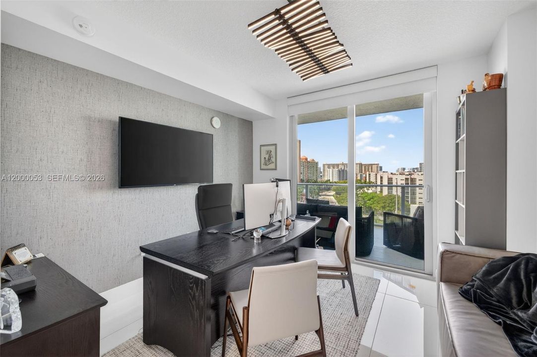 For Sale: $1,399,000 (3 beds, 3 baths, 1892 Square Feet)