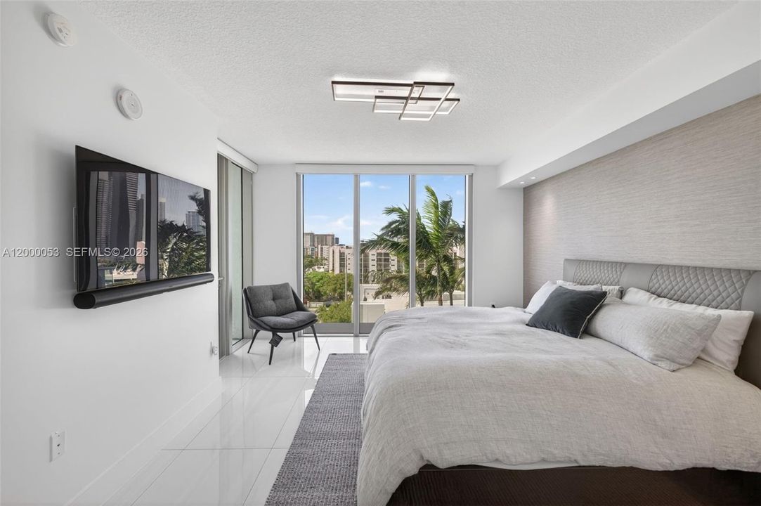For Sale: $1,399,000 (3 beds, 3 baths, 1892 Square Feet)