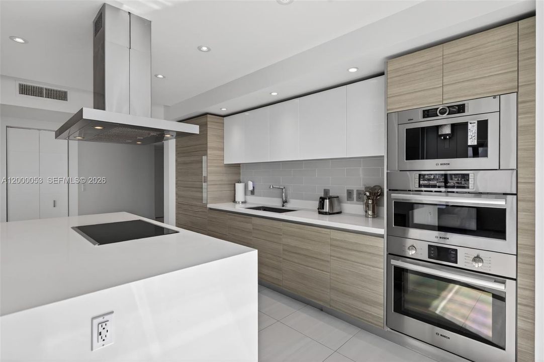 For Sale: $1,399,000 (3 beds, 3 baths, 1892 Square Feet)