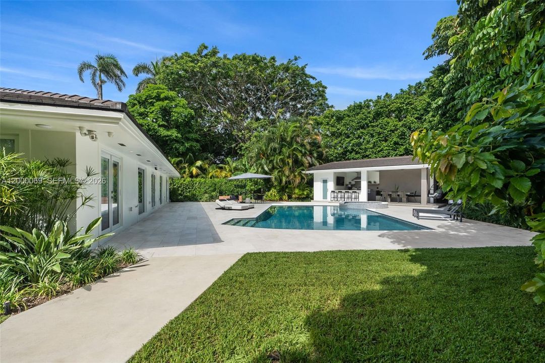 For Sale: $7,300,000 (4 beds, 3 baths, 3180 Square Feet)
