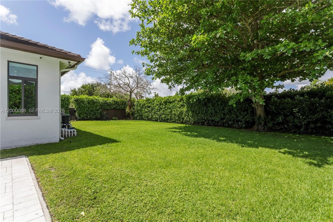 En Venta: $2,760,000 (5 camas, 5 baños, 4017 Pies cuadrados)