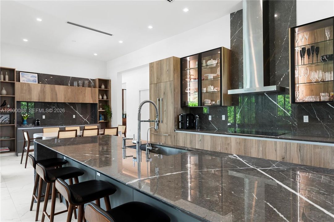 En Venta: $2,760,000 (5 camas, 5 baños, 4017 Pies cuadrados)