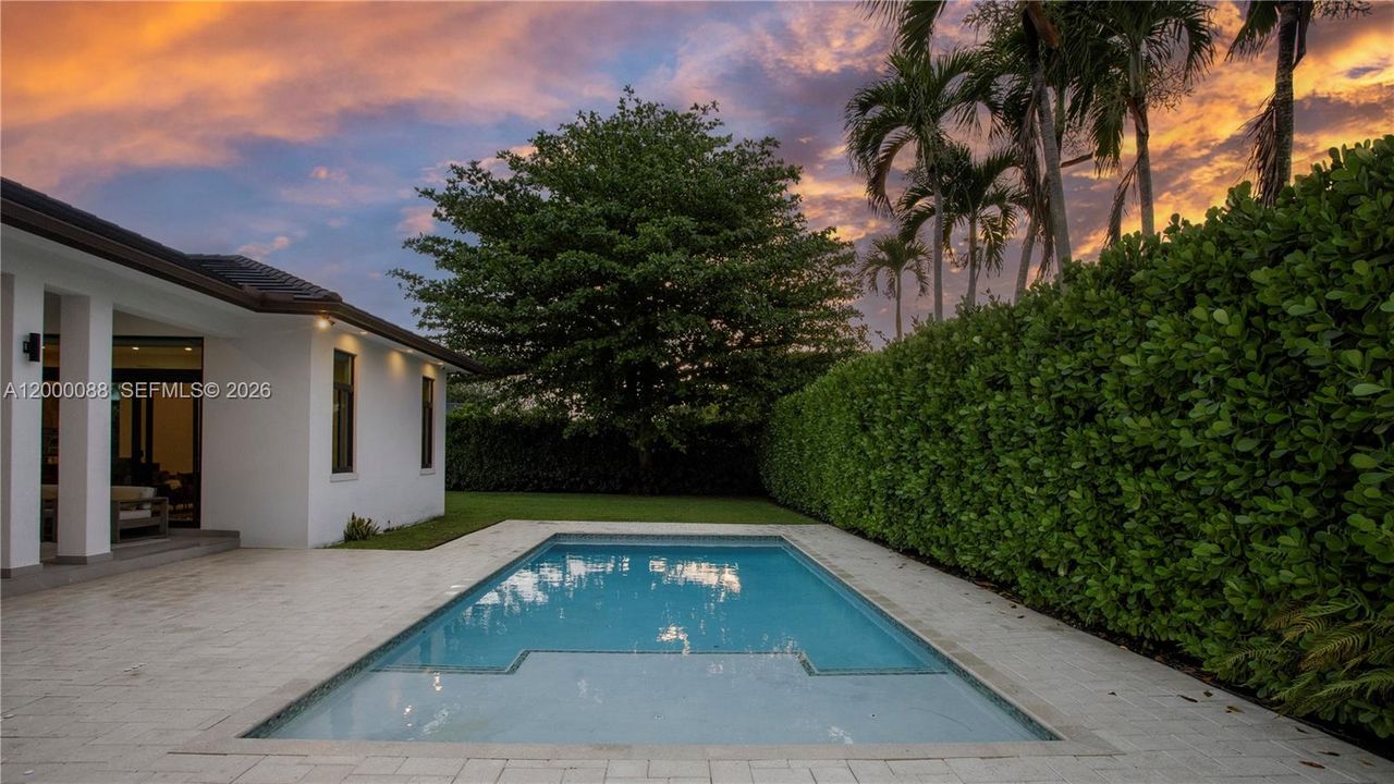 En Venta: $2,760,000 (5 camas, 5 baños, 4017 Pies cuadrados)