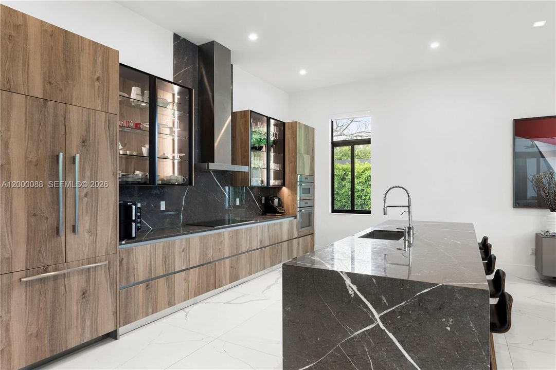 En Venta: $2,760,000 (5 camas, 5 baños, 4017 Pies cuadrados)