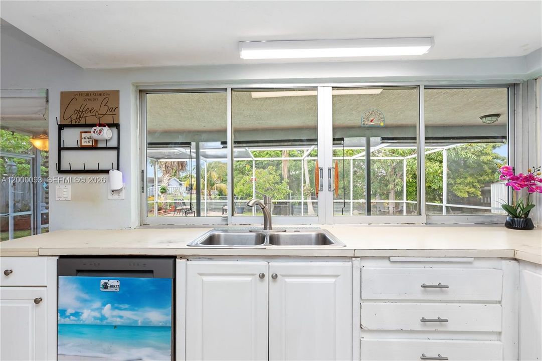 Active With Contract: $458,921 (2 beds, 2 baths, 1322 Square Feet)