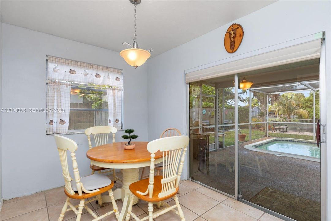 Active With Contract: $458,921 (2 beds, 2 baths, 1322 Square Feet)