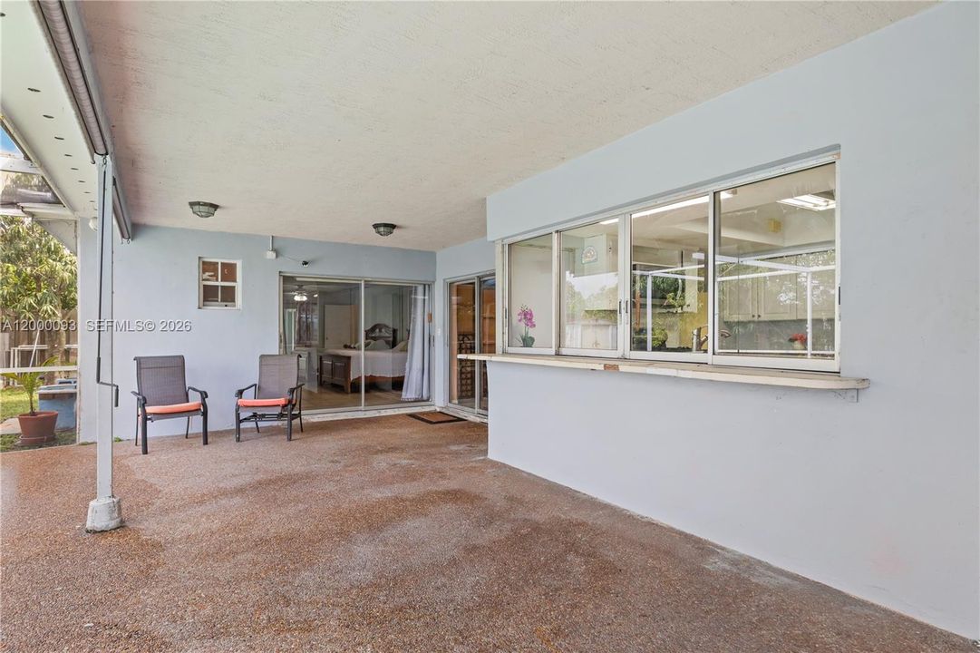 Active With Contract: $458,921 (2 beds, 2 baths, 1322 Square Feet)
