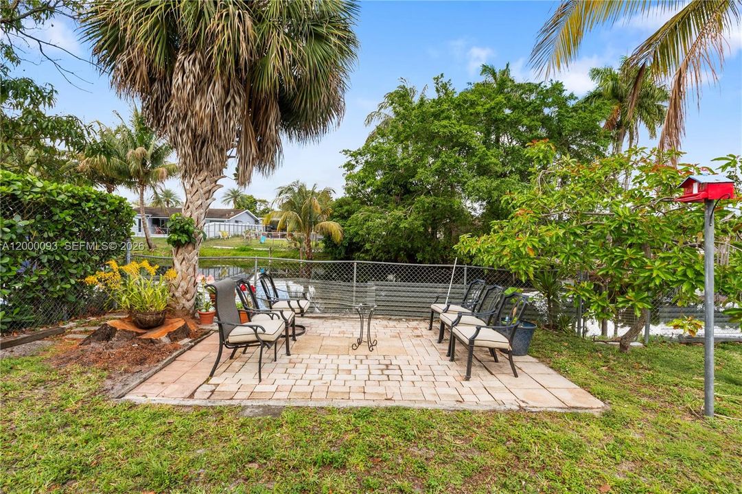 Active With Contract: $458,921 (2 beds, 2 baths, 1322 Square Feet)