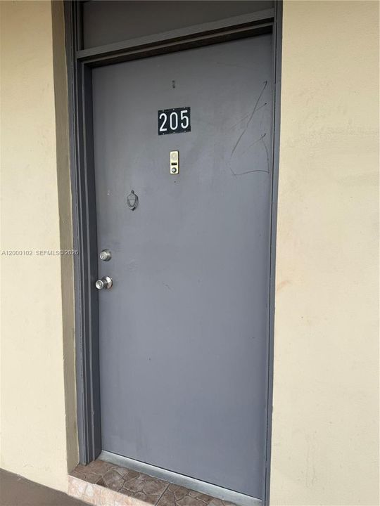 For Sale: $75,000 (1 beds, 1 baths, 768 Square Feet)