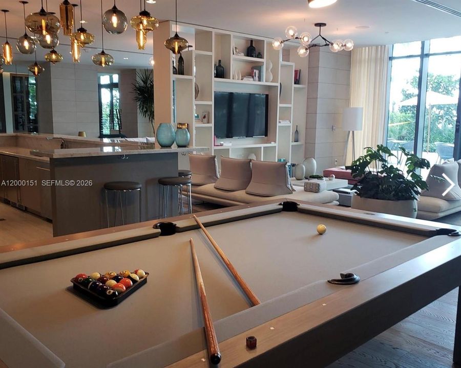 For Sale: $886,500 (2 beds, 3 baths, 1198 Square Feet)