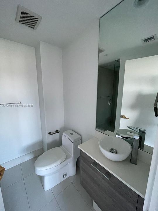 En Venta: $889,000 (2 camas, 3 baños, 1198 Pies cuadrados)